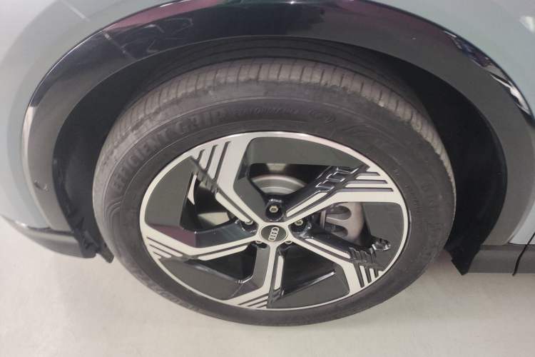 Used Audi Q4 e-tron 2022 40 e-tron Boundary Edition Exterior 4