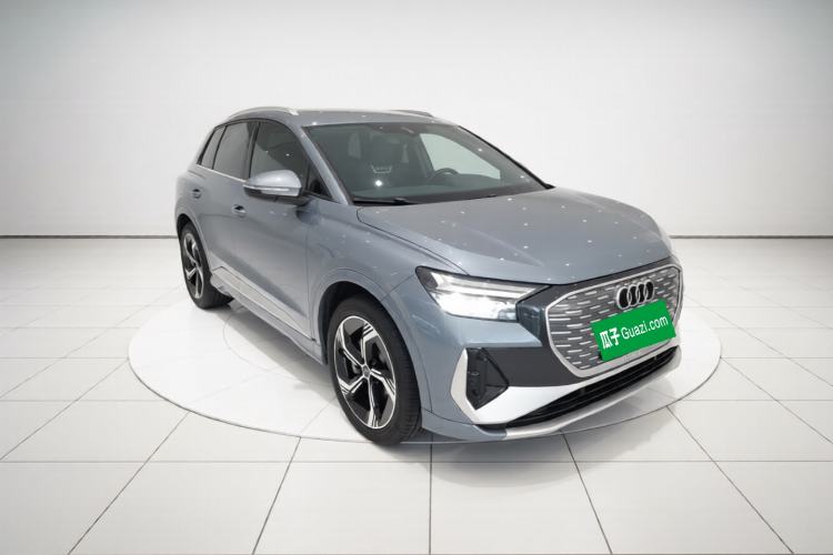 Used Audi Q4 e-tron 2022 40 e-tron Boundary Edition Front Right 45 Deg