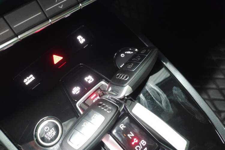 Used Audi Q4 e-tron 2022 40 e-tron Boundary Edition Interior 1