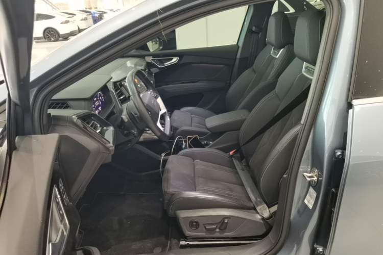 Used Audi Q4 e-tron 2022 40 e-tron Boundary Edition Left Front Seat