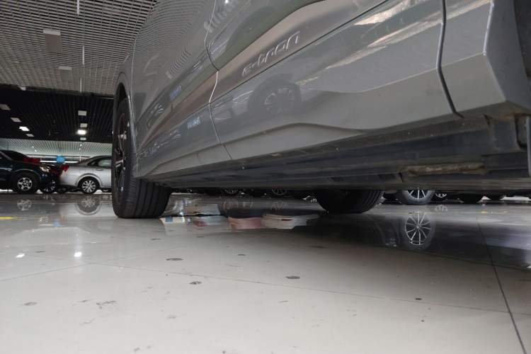 Used Audi Q4 e-tron 2022 40 e-tron Boundary Edition Left Side Sill