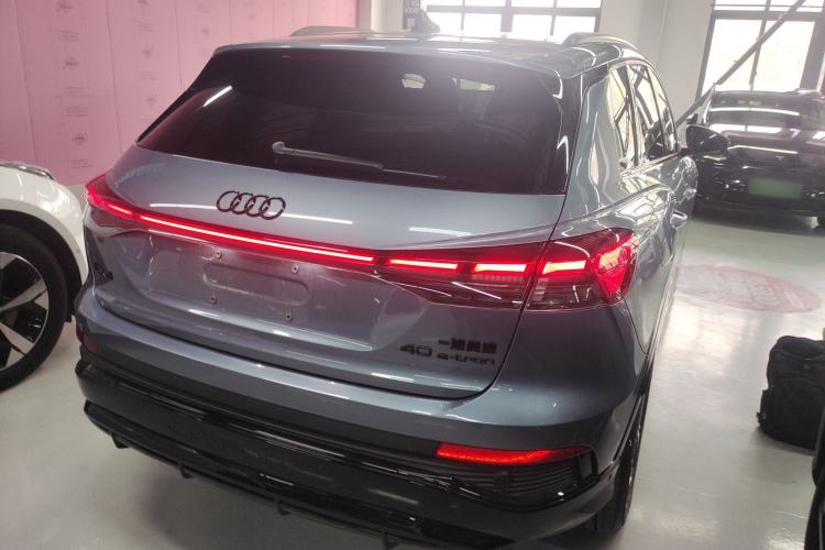 Used Audi Q4 e-tron 2022 40 e-tron Boundary Edition Rear Right 45 Deg
