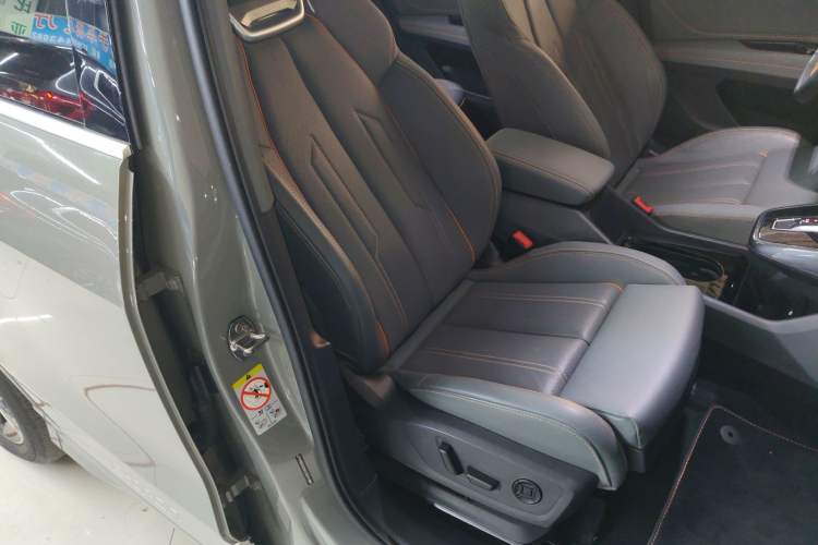 Used Audi Q4 e-tron 2022 40 e-tron Boundary Edition Right Front Seat