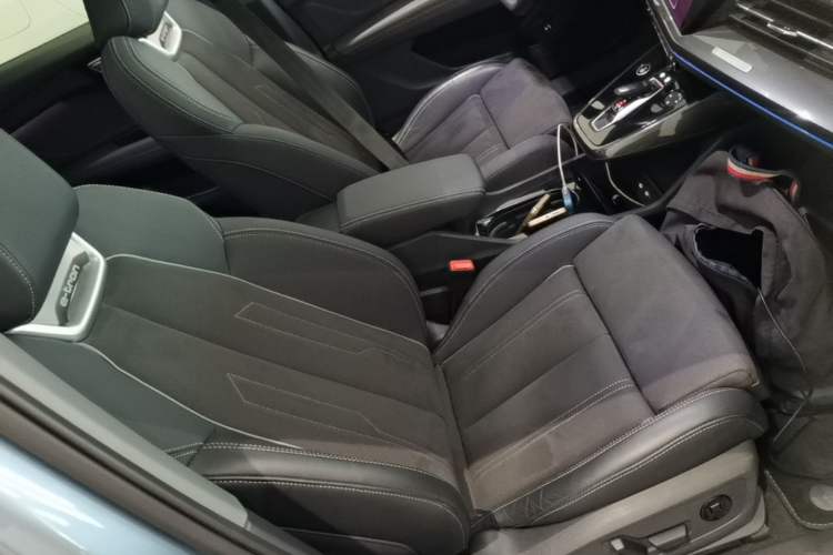 Used Audi Q4 e-tron 2022 40 e-tron Boundary Edition Right Front Seat