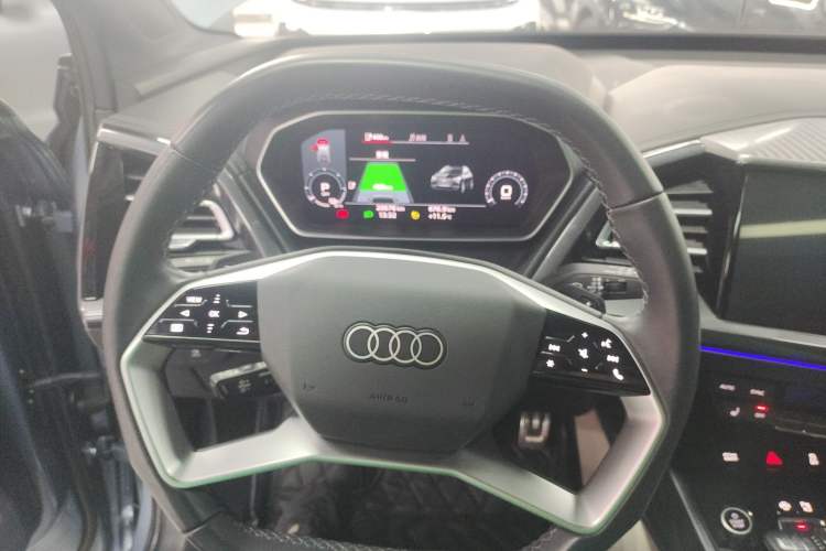 Used Audi Q4 e-tron 2022 40 e-tron Boundary Edition Steering Wheel