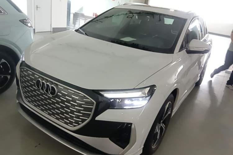 Used Audi Q4 e-tron 2022 40 e-tron First Edition Guazi used car, China used car export, Used car for sale, Used  cars, Cheapest cars for sale