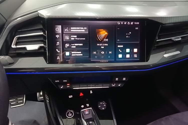 Used Audi Q4 e-tron 2022 40 e-tron Boundary Edition Audio And AC Panel