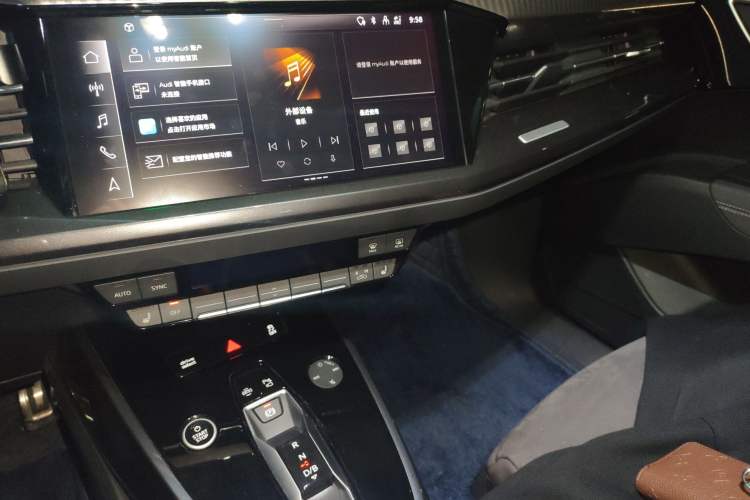 Used Audi Q4 e-tron 2022 40 e-tron Boundary Edition Audio And AC Panel