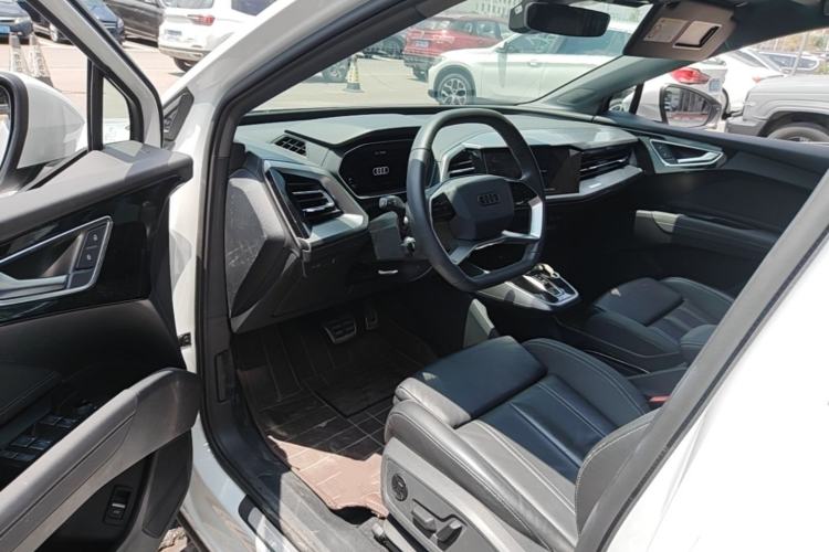 Used Audi Q4 e-tron 2022 40 e-tron Adventure Edition Driver Seat