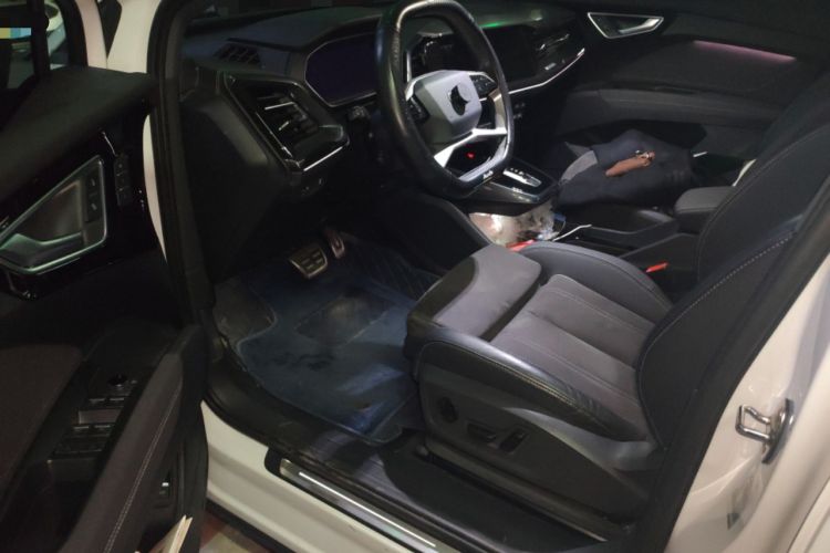 Used Audi Q4 e-tron 2022 40 e-tron Boundary Edition Driver Seat