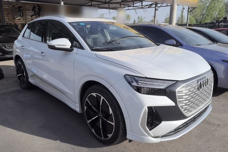 Used Audi Q4 e-tron 2022 50 e-tron quattro Creation Edition Exterior 1