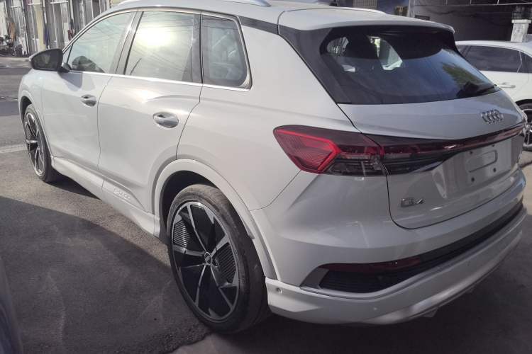 Used Audi Q4 e-tron 2022 50 e-tron quattro Creation Edition Exterior 2