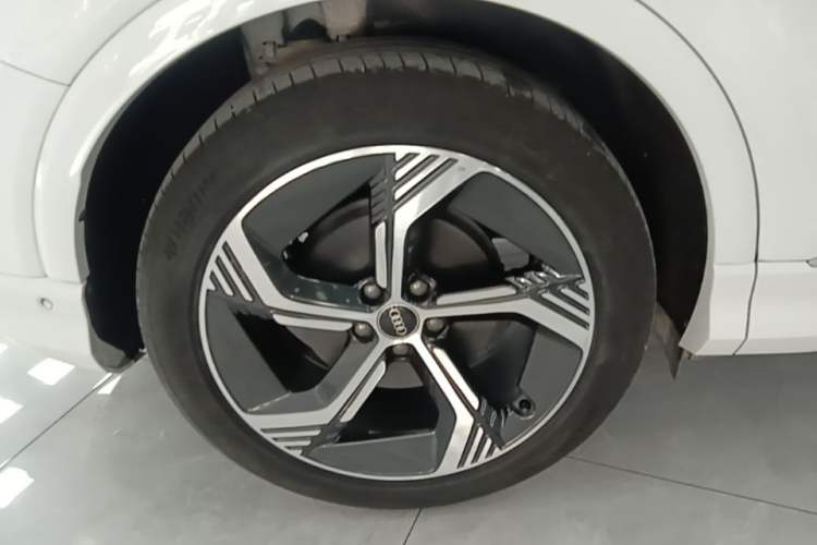 Used Audi Q4 e-tron 2022 40 e-tron Boundary Edition Exterior 3