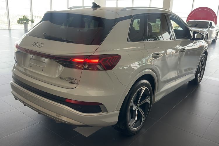 Used Audi Q4 e-tron 2022 50 e-tron quattro Visionary Edition Exterior 3