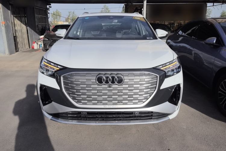 Used Audi Q4 e-tron 2022 50 e-tron quattro Creation Edition Front