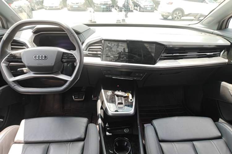 Used Audi Q4 e-tron 2022 40 e-tron Adventure Edition Gear Lever
