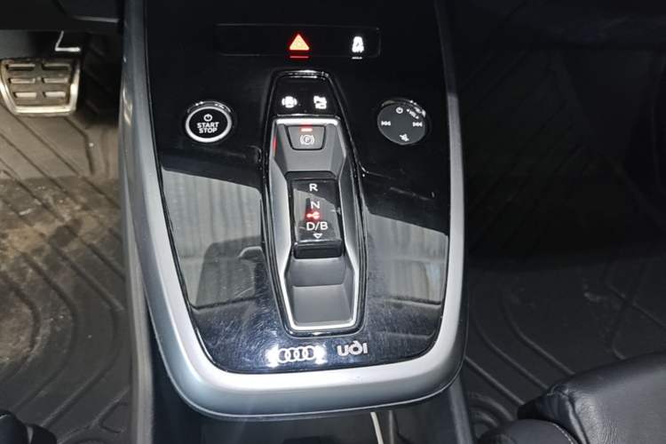Used Audi Q4 e-tron 2022 40 e-tron Adventure Edition Gear Lever