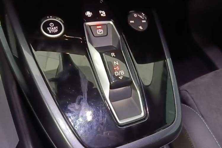 Used Audi Q4 e-tron 2022 40 e-tron Boundary Edition Gear Lever