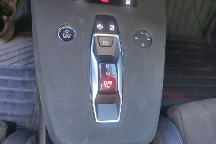 Used Audi Q4 e-tron 2022 50 e-tron quattro Visionary Edition Gear Lever