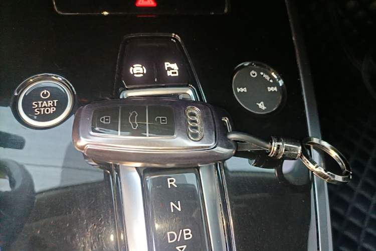 Used Audi Q4 e-tron 2022 40 e-tron Boundary Edition Interior 1