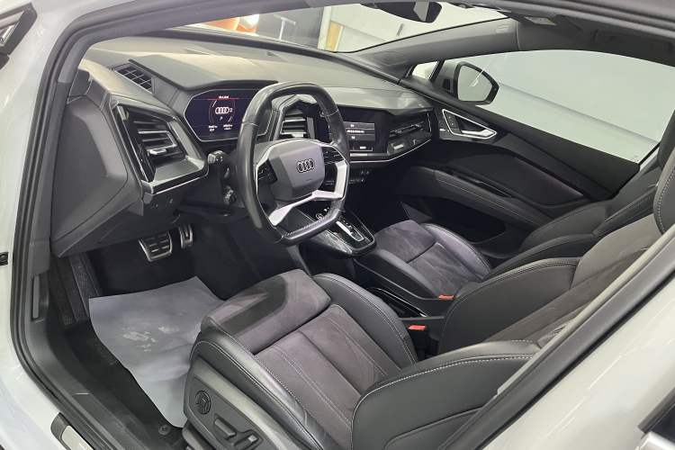Used Audi Q4 e-tron 2022 40 e-tron Boundary Edition Interior 2