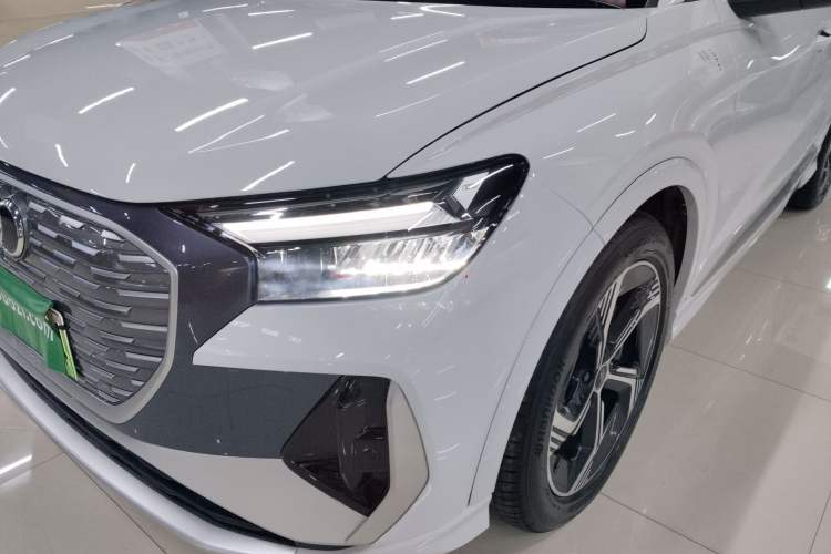 Used Audi Q4 e-tron 2022 50 e-tron quattro Visionary Edition Left Front Headlight