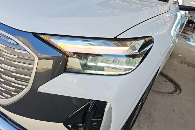 Used Audi Q4 e-tron 2022 40 e-tron Adventure Edition Left Front Headlight