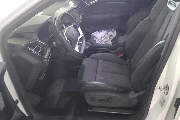 Used Audi Q4 e-tron 2022 40 e-tron First Edition Left Front Seat
