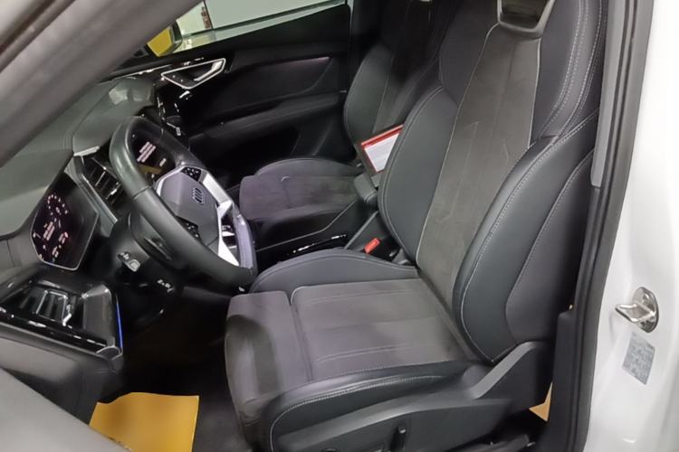 Used Audi Q4 e-tron 2022 50 e-tron quattro Visionary Edition Left Front Seat
