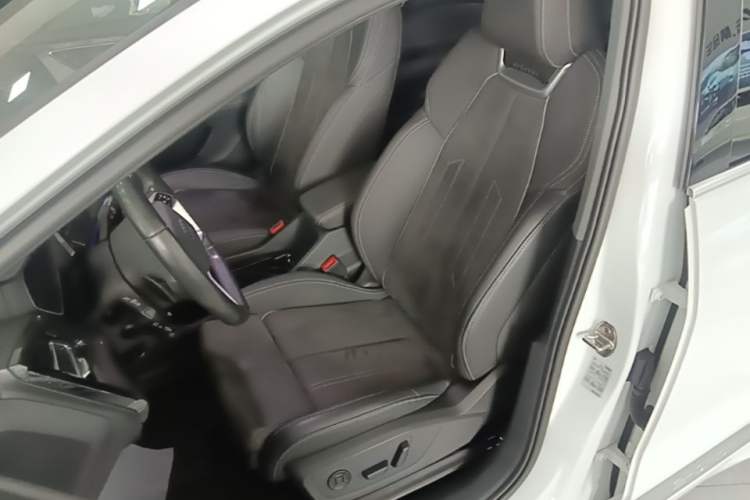 Used Audi Q4 e-tron 2022 40 e-tron Boundary Edition Left Front Seat