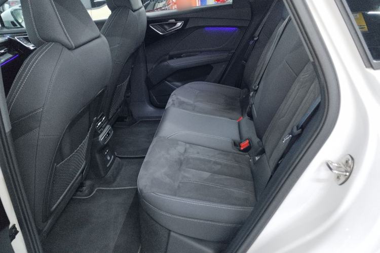 Used Audi Q4 e-tron 2022 50 e-tron quattro Visionary Edition Left Rear Seat