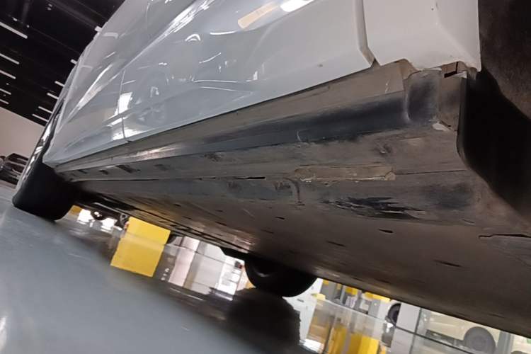 Used Audi Q4 e-tron 2022 50 e-tron quattro Visionary Edition Left Side Sill