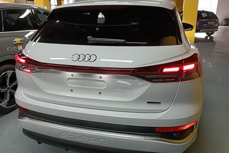 Used Audi Q4 e-tron 2022 50 e-tron quattro Visionary Edition Rear