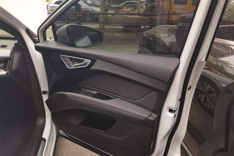 Used Audi Q4 e-tron 2022 40 e-tron Adventure Edition Right Front Door Interior