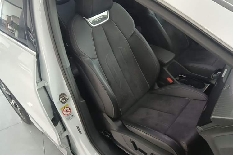Used Audi Q4 e-tron 2022 40 e-tron Boundary Edition Right Front Seat
