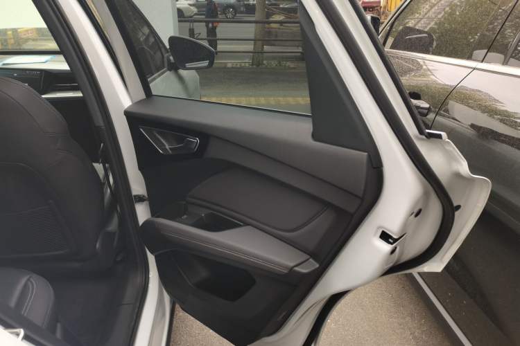 Used Audi Q4 e-tron 2022 40 e-tron Adventure Edition Right Rear Door Interior