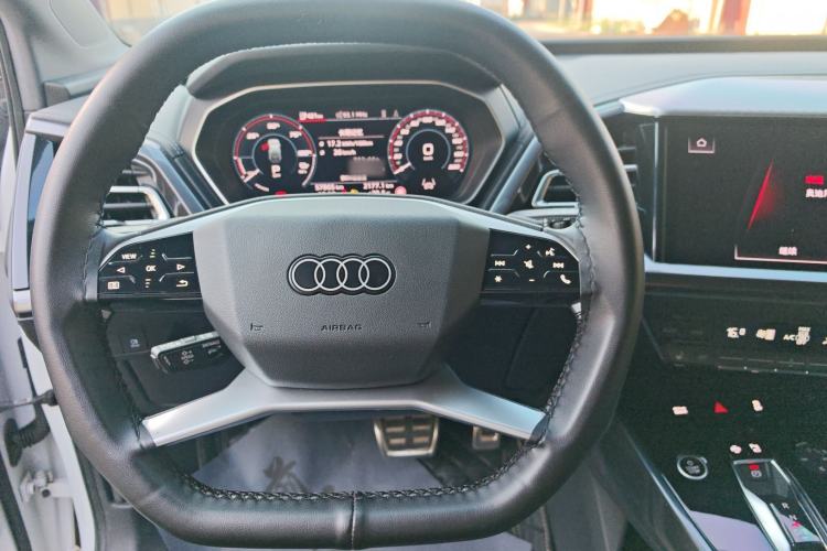 Used Audi Q4 e-tron 2022 40 e-tron Boundary Edition Steering Wheel