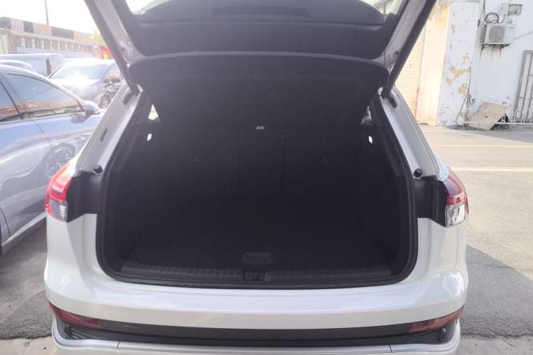 Used Audi Q4 e-tron 2022 50 e-tron quattro Creation Edition Trunk