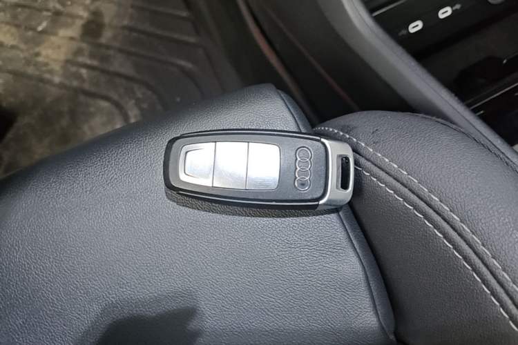 Used Audi Q4 e-tron 2022 40 e-tron Adventure Edition Vehicle Key