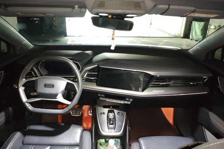 Used Audi Q4 e-tron 2023 40 e-tron Adventure Edition Center Console