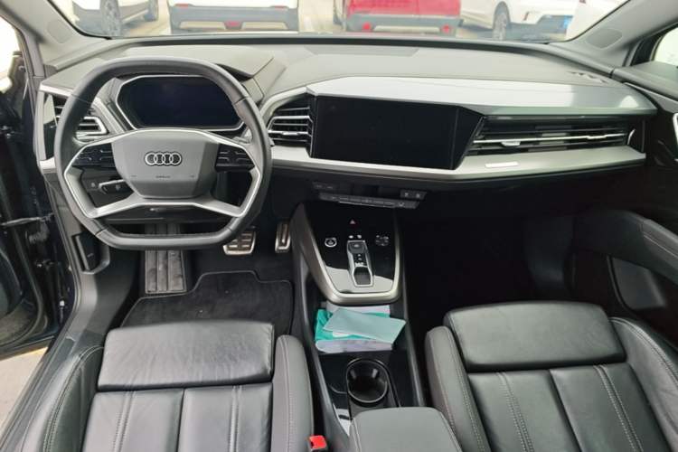 Used Audi Q4 e-tron 2023 40 e-tron Adventure Edition Center Console