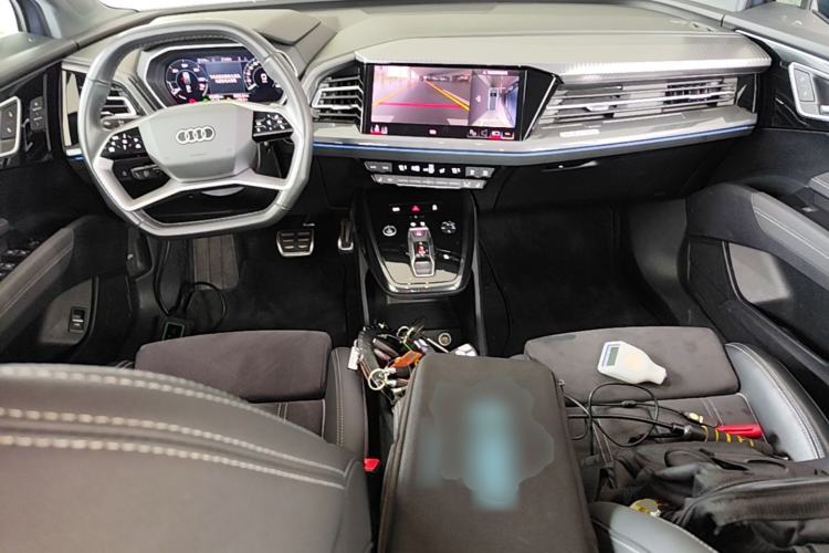 Used Audi Q4 e-tron 2023 40 e-tron Boundary Edition Center Console
