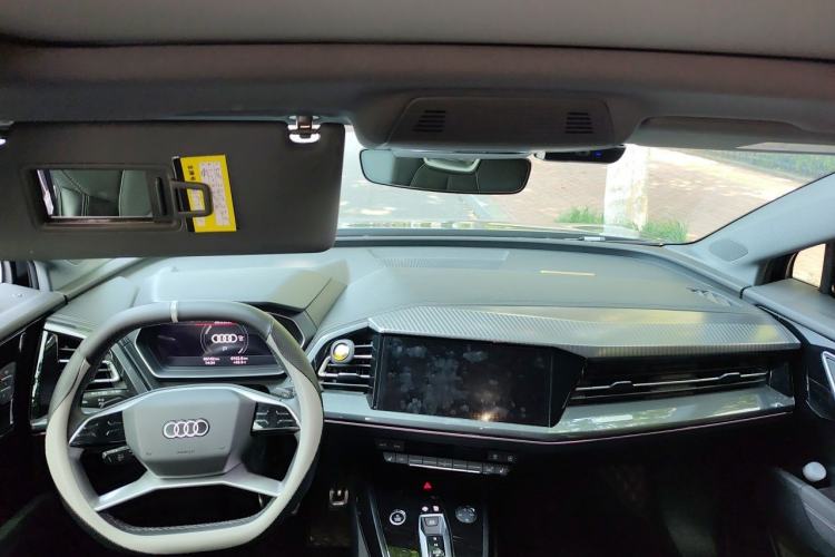 Used Audi Q4 e-tron 2023 40 e-tron Boundary Edition Center Console
