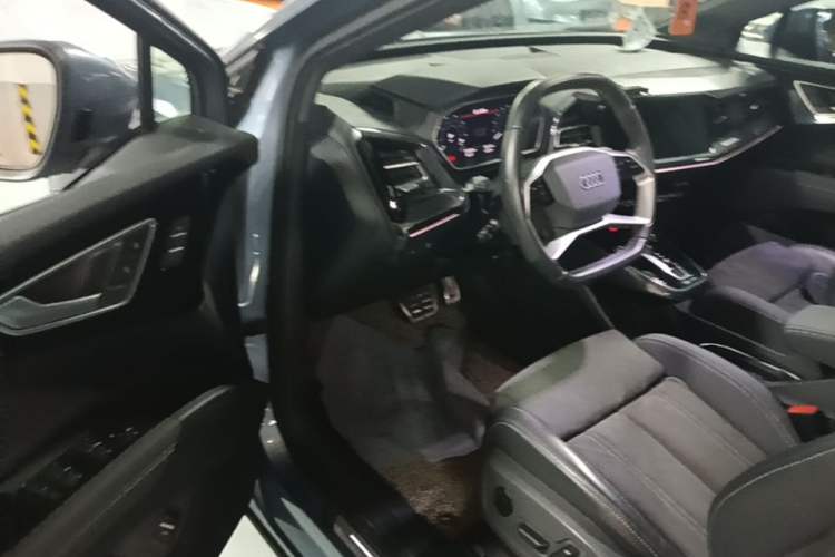 Used Audi Q4 e-tron 2023 50 e-tron quattro Visionary Edition Driver Seat