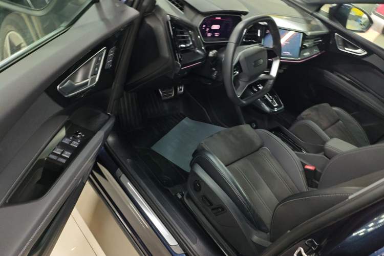 Used Audi Q4 e-tron 2023 40 e-tron Boundary Edition Driver Seat