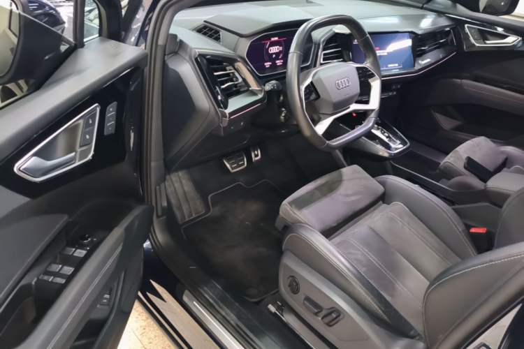 Used Audi Q4 e-tron 2023 40 e-tron Boundary Edition Driver Seat