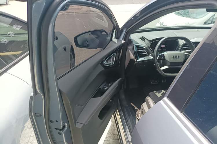 Used Audi Q4 e-tron 2023 50 e-tron quattro Visionary Edition Driver Seat
