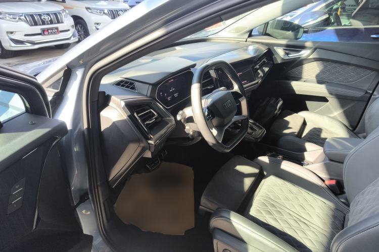 Used Audi Q4 e-tron 2023 50 e-tron quattro Creation Edition Driver Seat