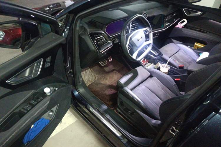 Used Audi Q4 e-tron 2023 50 e-tron quattro Visionary Edition Driver Seat