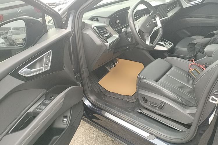 Used Audi Q4 e-tron 2023 40 e-tron Adventure Edition Driver Seat